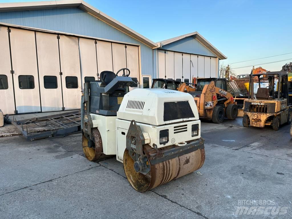 Terex TV1200 Ikerdobos hengerek