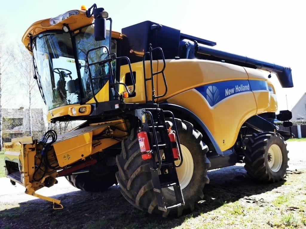 New Holland CX 8090 Kombájnok