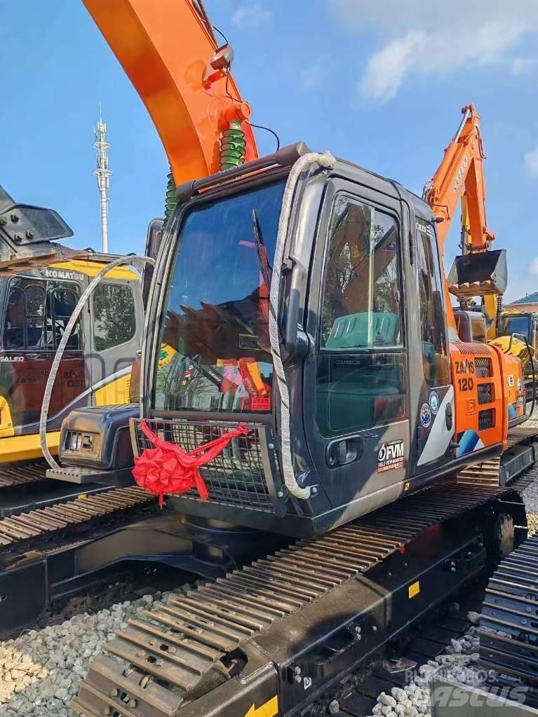 Hitachi ZX 120 Lánctalpas kotrók