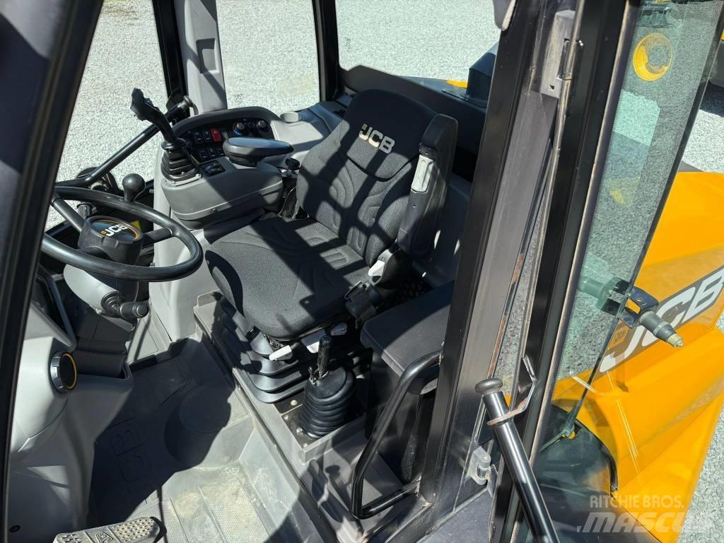 JCB TM 320 Teleszkópos mezőgazdasági rakodók