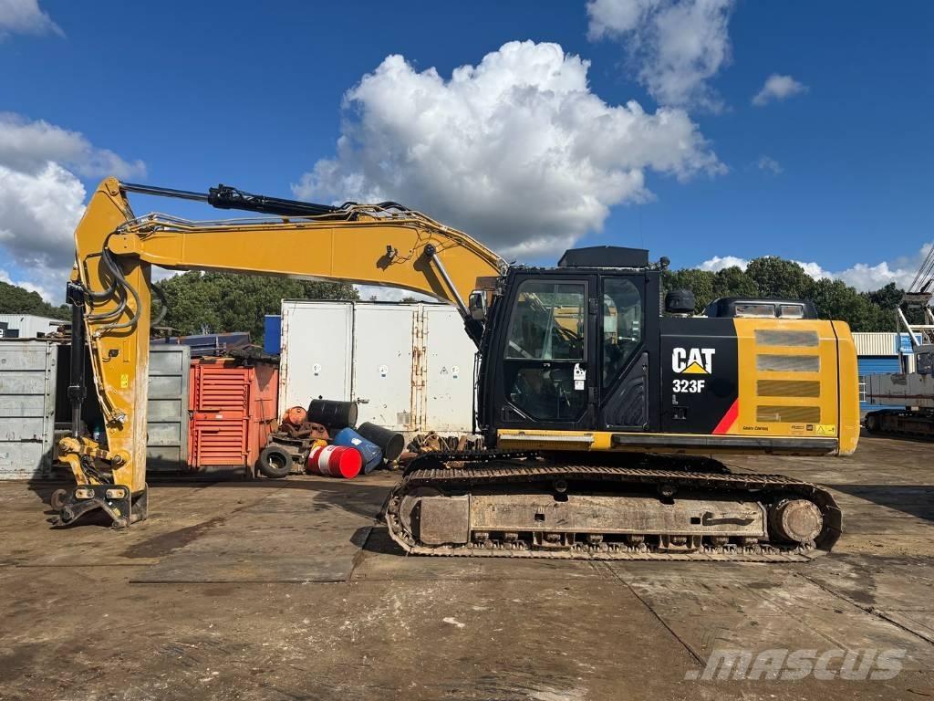 CAT 323 F L Lánctalpas kotrók
