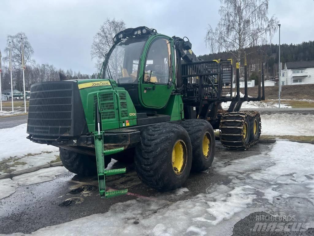 John Deere 1210 E Kihordók