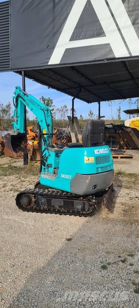 Kobelco SK 007 Mini kotrók < 7t