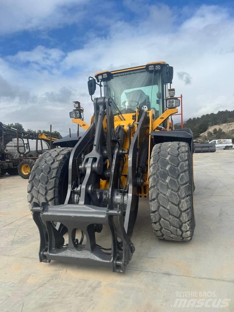 Volvo L 110 H Gumikerekes homlokrakodók