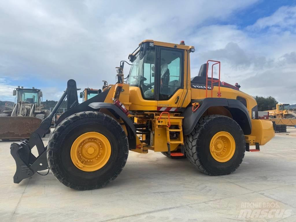 Volvo L 110 H Gumikerekes homlokrakodók
