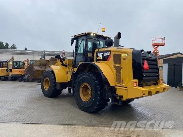 CAT 966 M Gumikerekes homlokrakodók