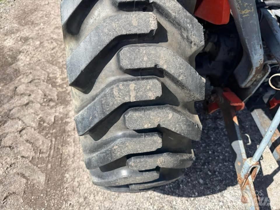 Kubota B 7800 HSD Traktorok
