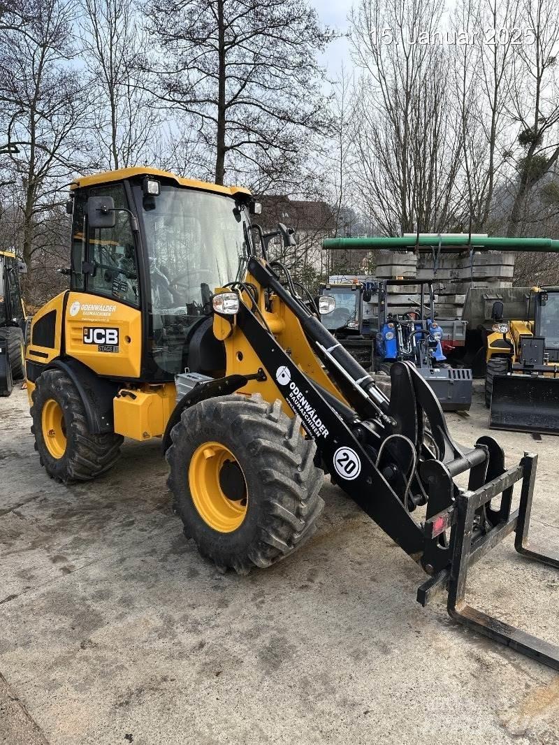 JCB 407 Gumikerekes homlokrakodók
