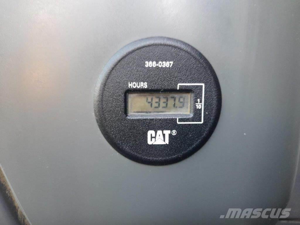 CAT 311 F BLADE Lánctalpas kotrók