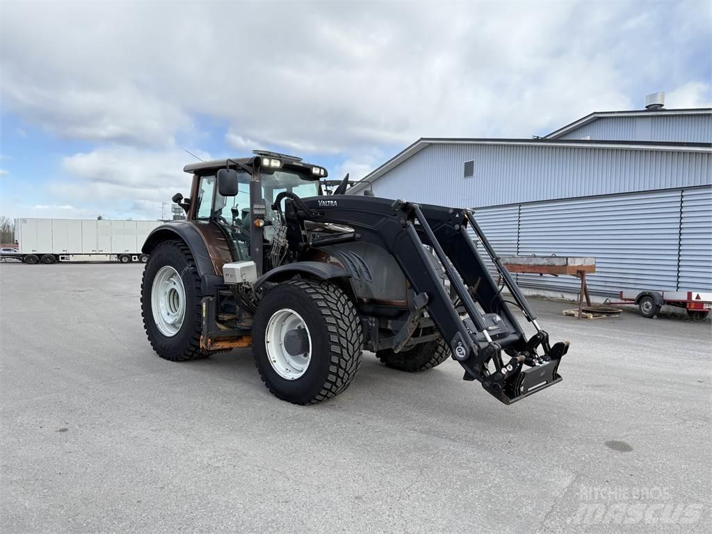 Valtra T203 Traktorok