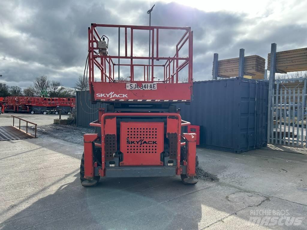 SkyJack SJ 8841 RT Ollós emelők