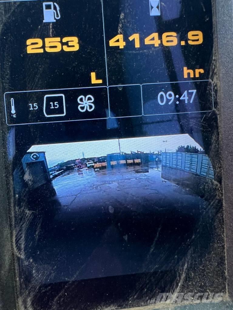 JCB JS 130 Lánctalpas kotrók