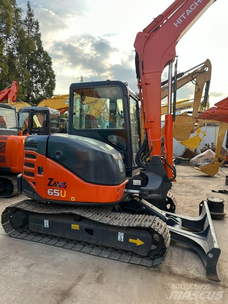 Hitachi ZX 65 Mini kotrók < 7t