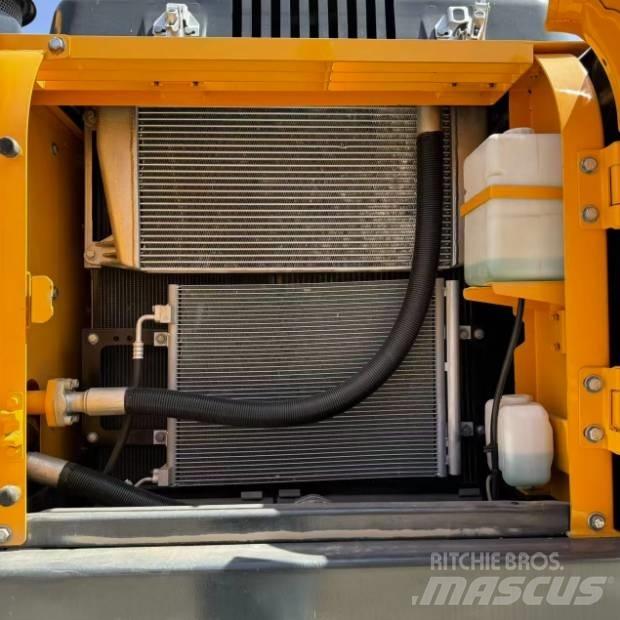 Hyundai R220-9S Lánctalpas kotrók