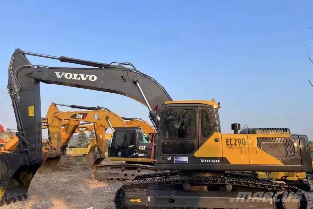 Volvo 290 Lánctalpas kotrók