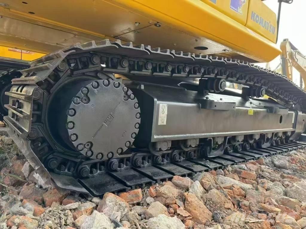 Komatsu 220-8 Lánctalpas kotrók