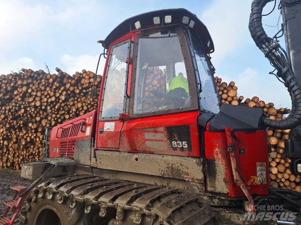 Komatsu 835 Kihordók
