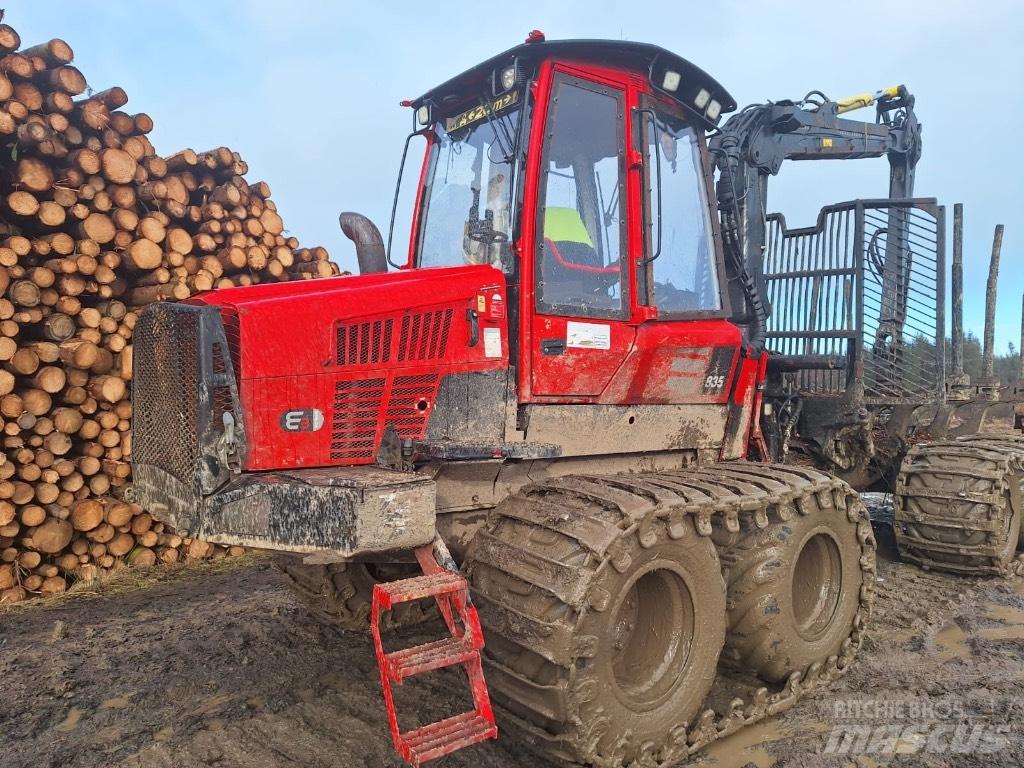 Komatsu 835 Kihordók