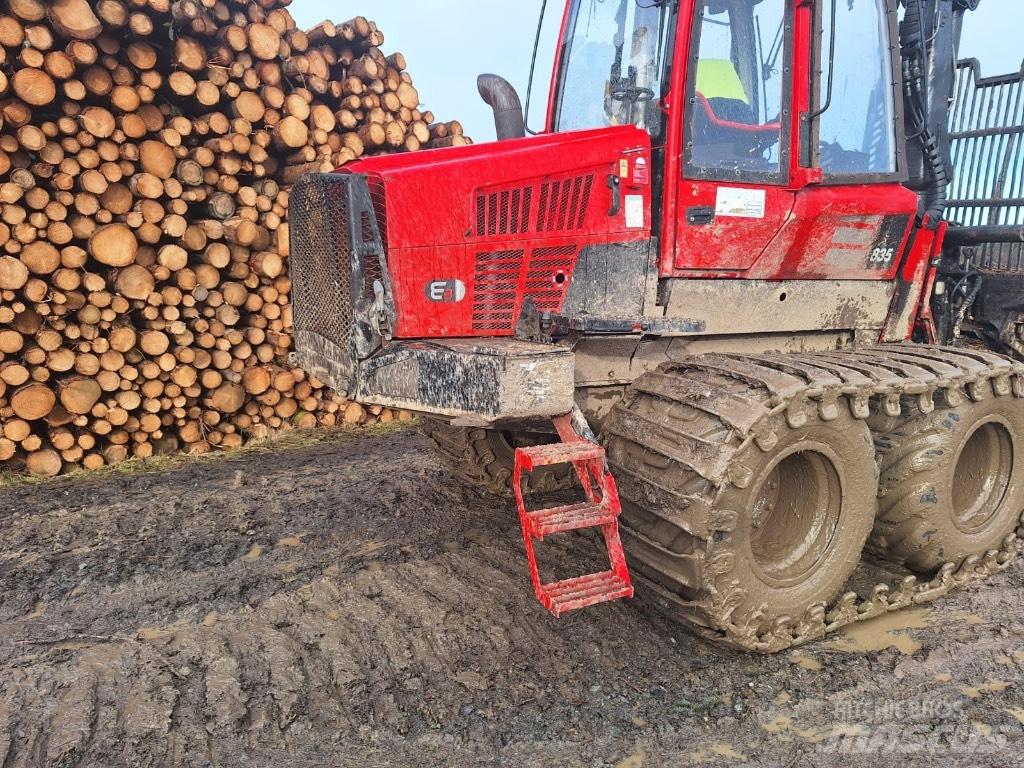 Komatsu 835 Kihordók
