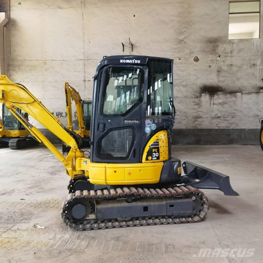 Komatsu PC30 Lánctalpas kotrók