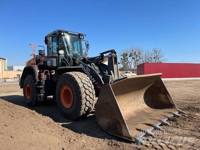 Doosan DL420 Gumikerekes homlokrakodók