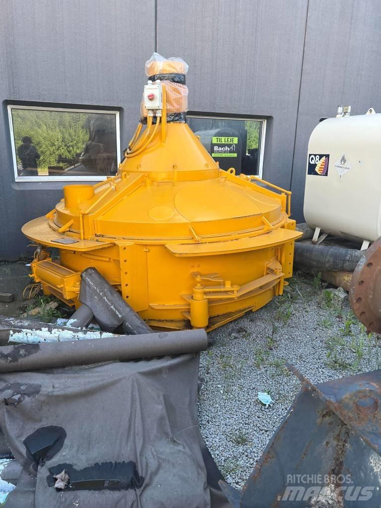  Ukendt ukendt Beton keverők