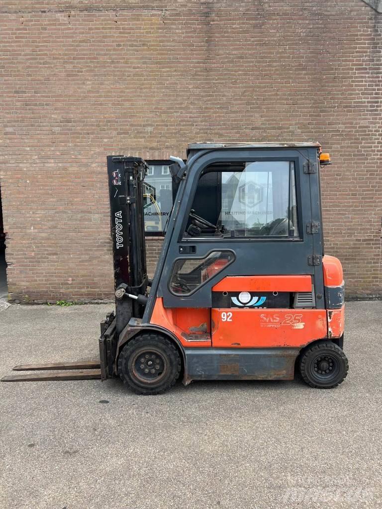 Toyota 7FBMF25 Elektromos targoncák