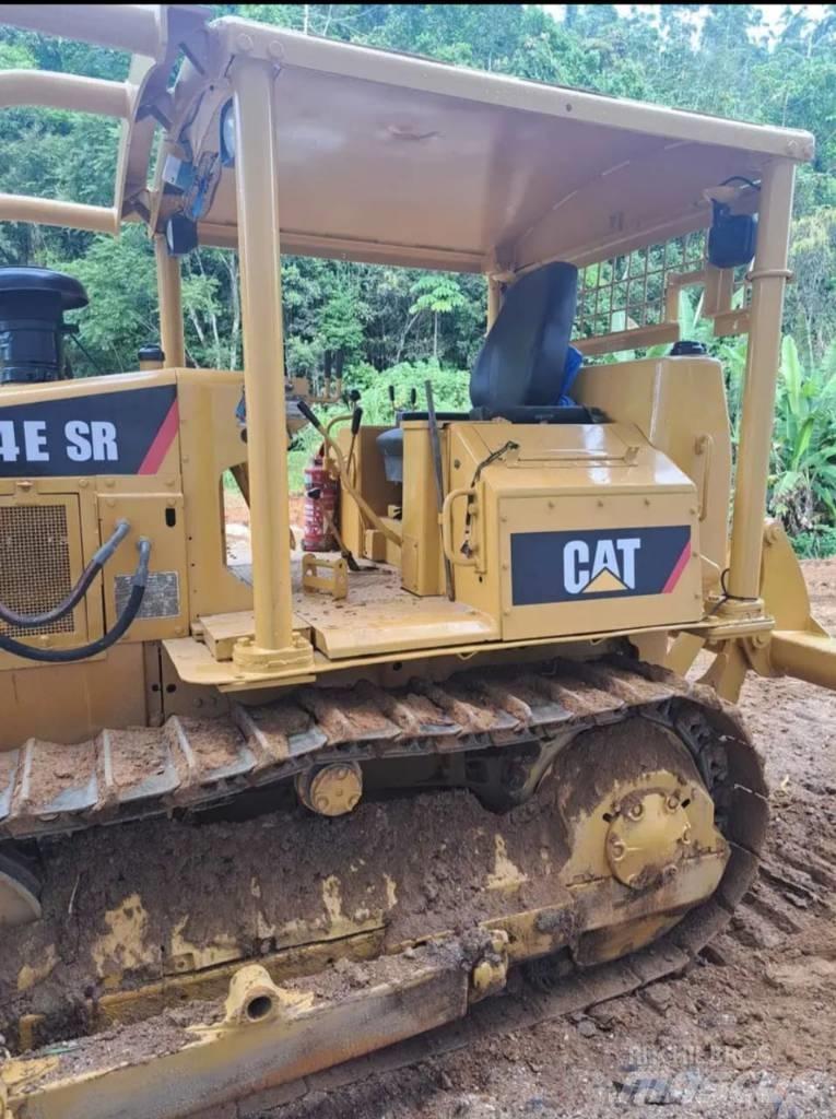 CAT D4SR Kompakt traktorok