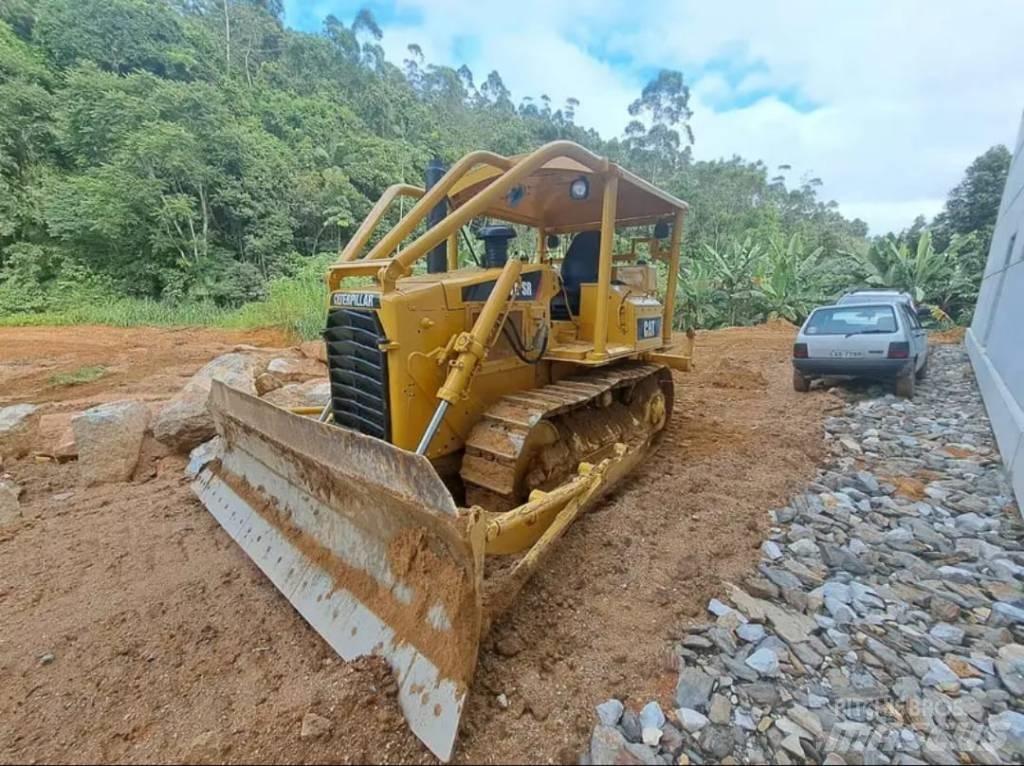 CAT D4SR Kompakt traktorok