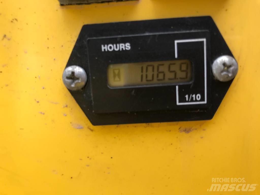 Wacker Neuson 803 Mini kotrók < 7t