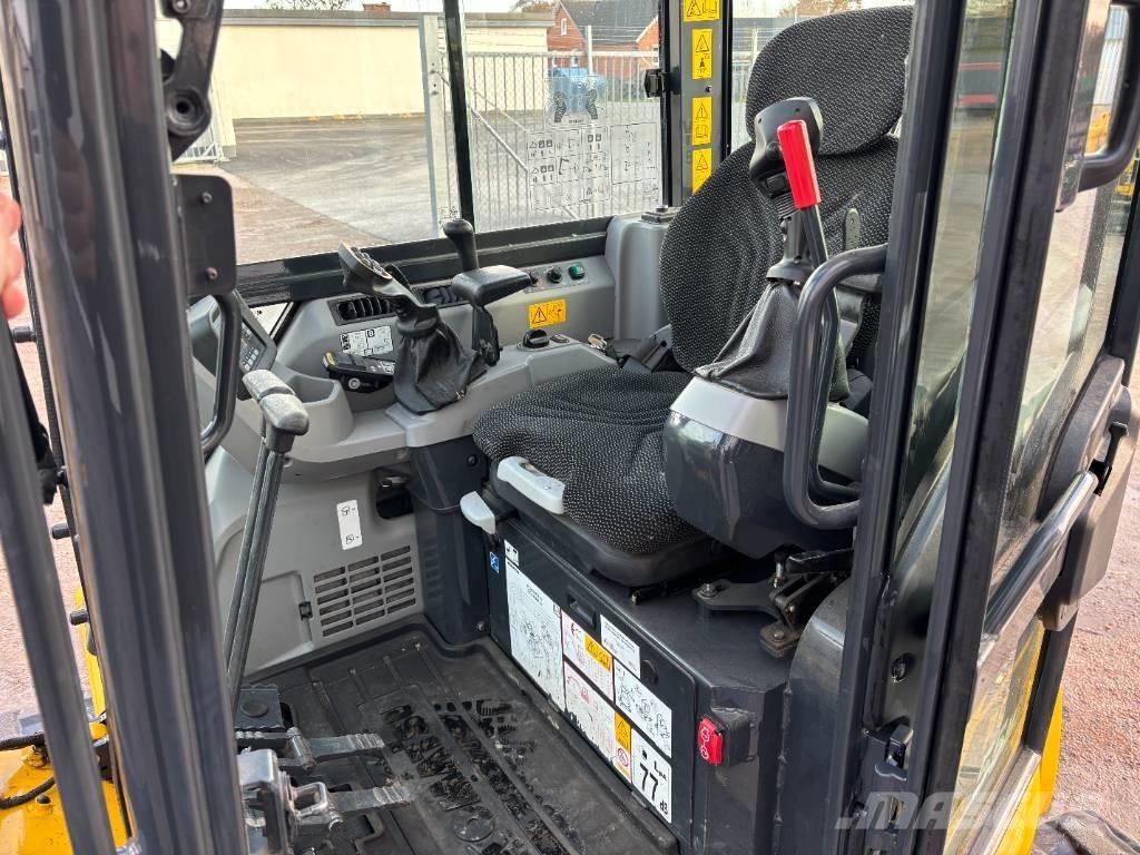 Komatsu PC55 MR-5 Mini kotrók < 7t