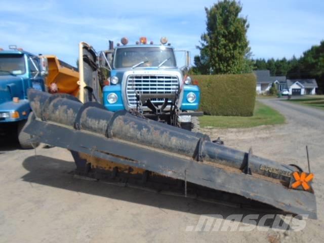 Ford LTL 9000 Hóeltakarítók