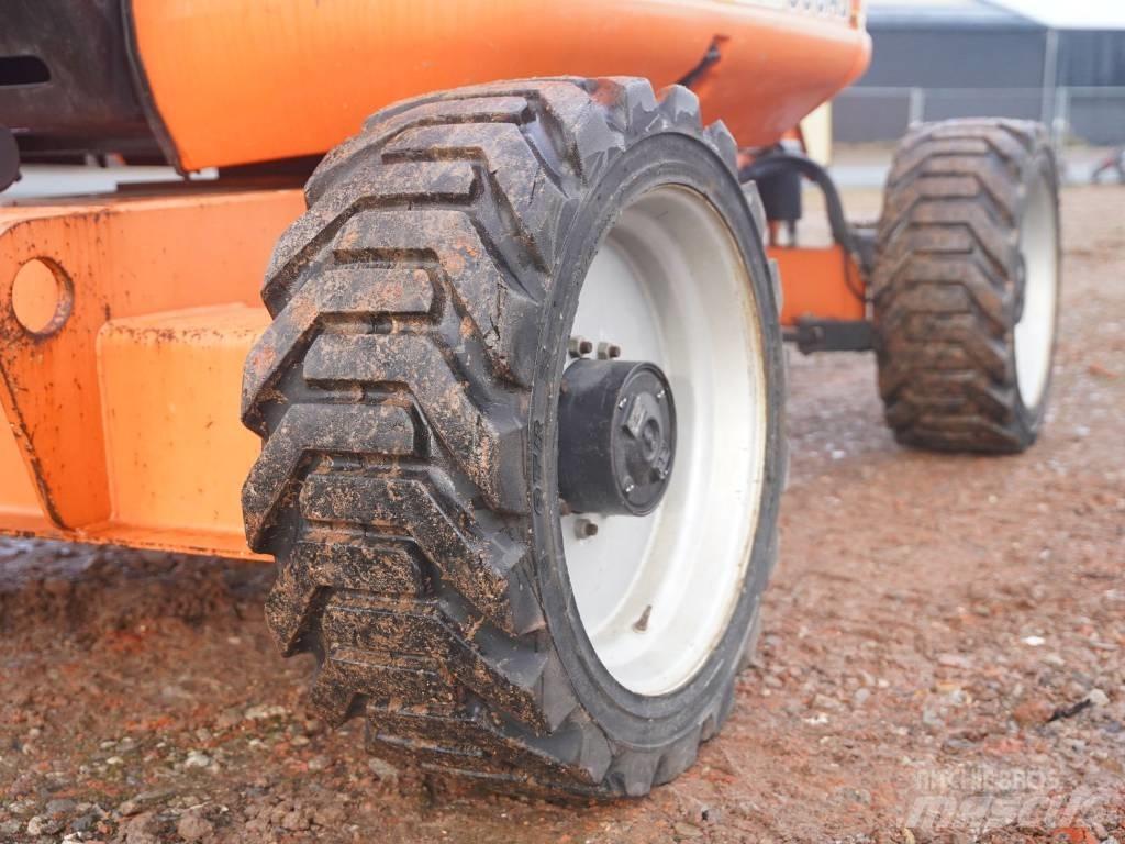 JLG 600 AJ Karos emelők