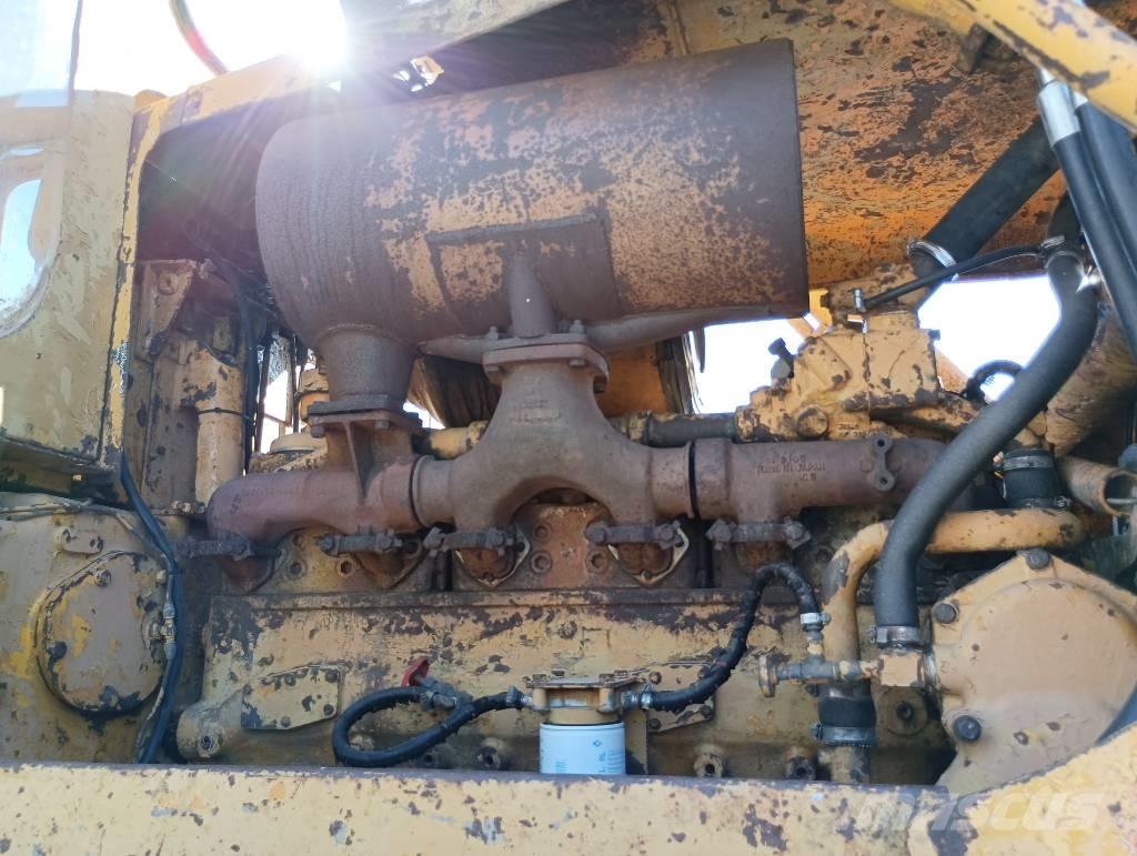 Komatsu D 85 A-12 lánctalpas dózerek