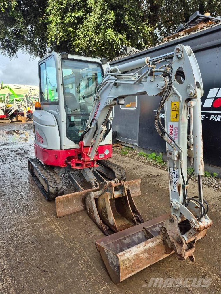 Takeuchi TB 325 R Mini kotrók < 7t