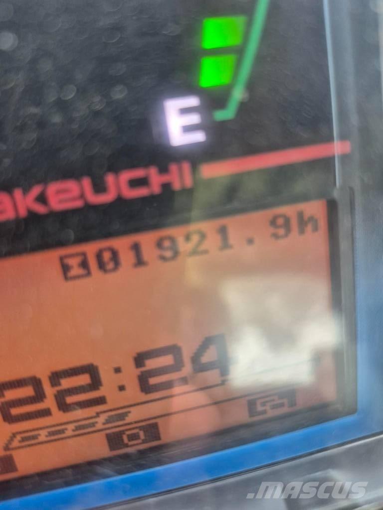 Takeuchi TB 325 R Mini kotrók < 7t