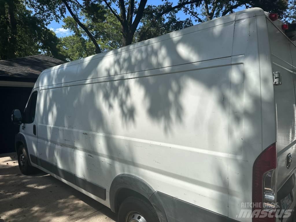 Dodge promaster Dobozos teherautók