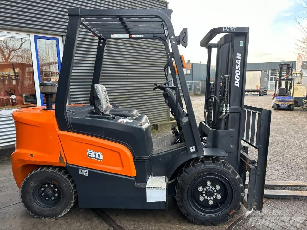 Doosan D30NX Dízel targoncák
