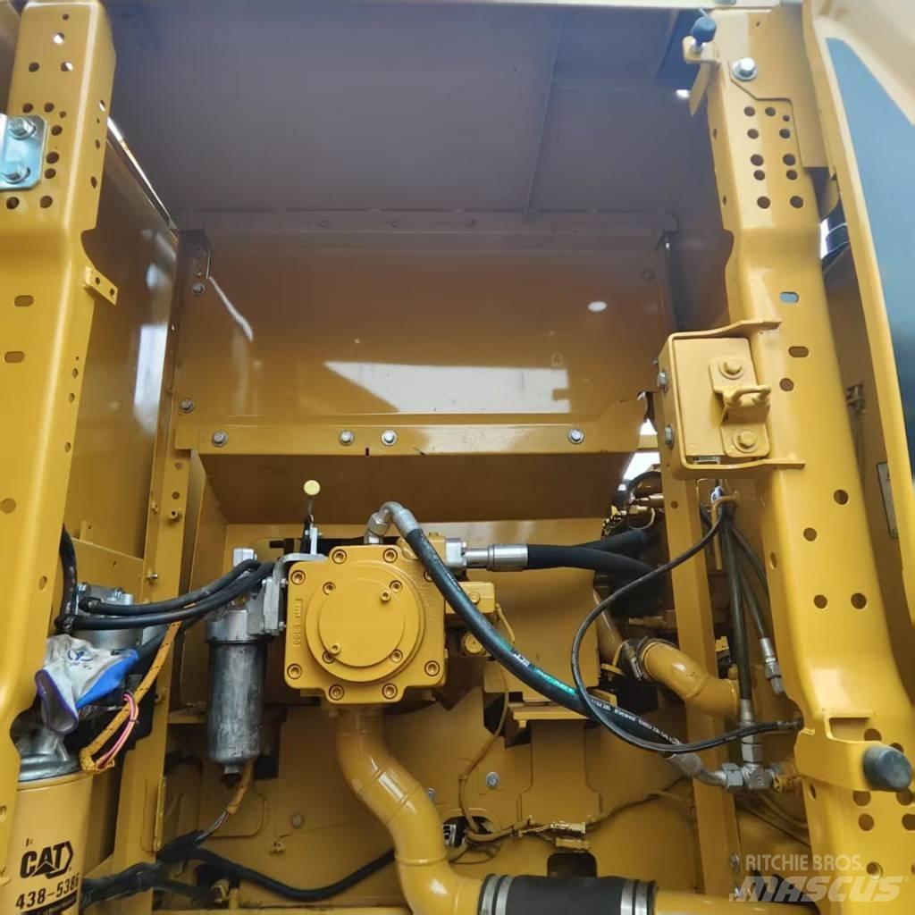 CAT 320 GC Közepes (midi) kotrók 7 t - 12 t