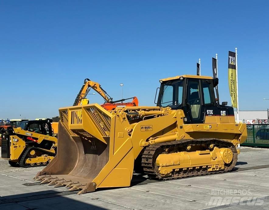 CAT 973 C Lánctalpas homlokrakodók