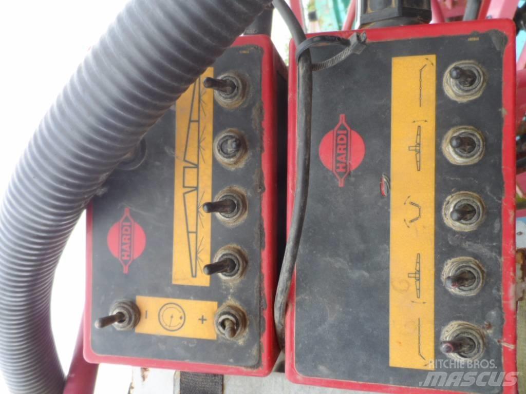 Hardi TZ2500 Vontatott trágyaszórók