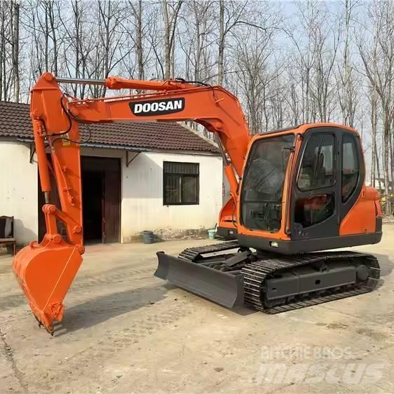 Doosan DX75 Lánctalpas kotrók
