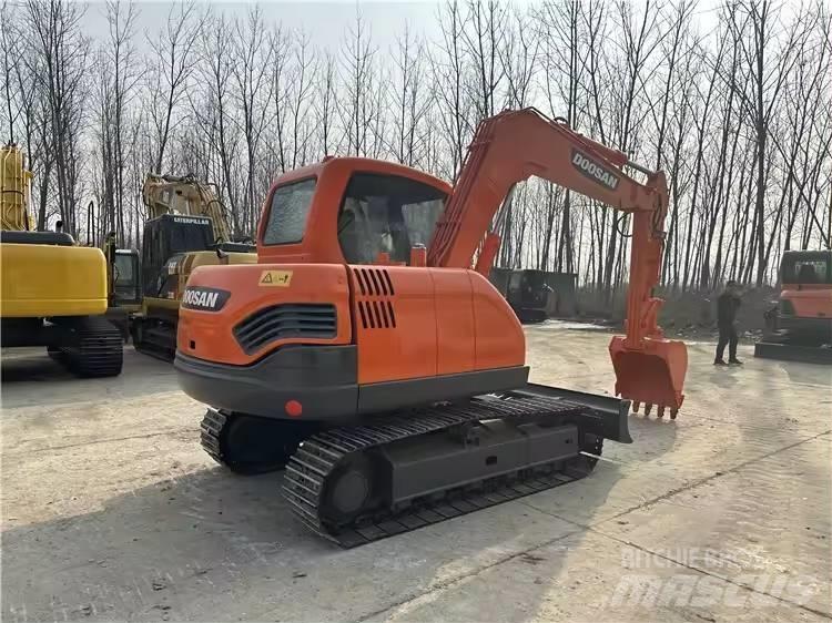Doosan DX75 Lánctalpas kotrók
