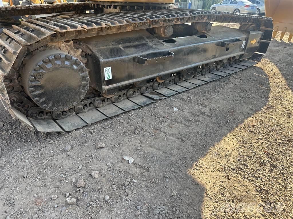 CAT 320BL Lánctalpas kotrók