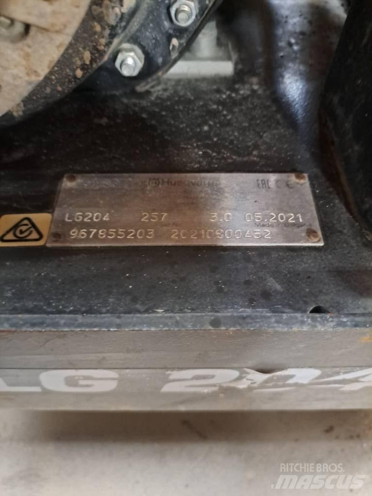 Husqvarna LG 204 Vibrátorok