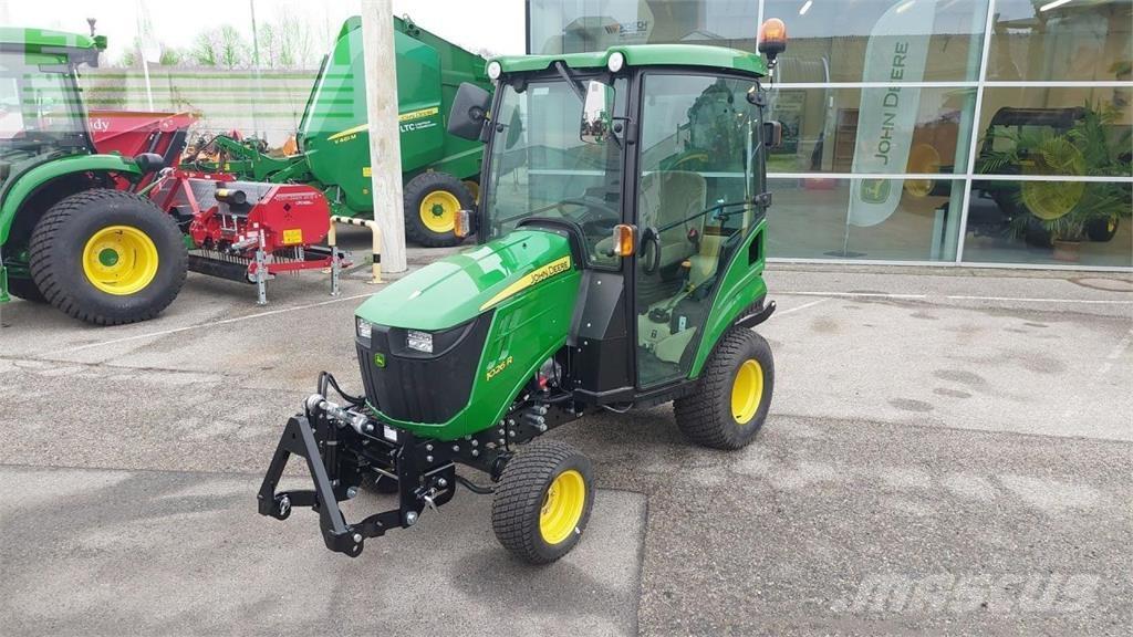 John Deere 1026R Traktorok
