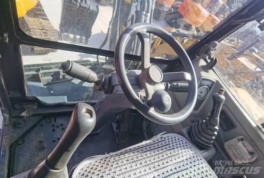 Hyundai Robex 60 W Gumikerekes kotrók