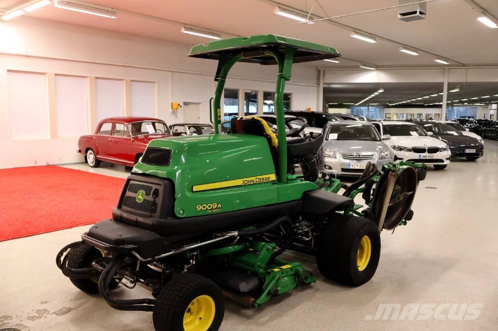 John Deere 9009 A Három késhengeres fűnyírók
