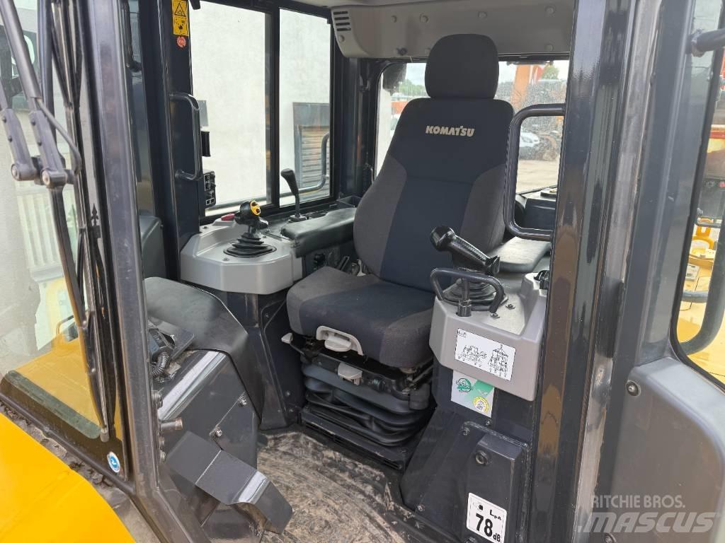 Komatsu D 71P Xi-24 lánctalpas dózerek