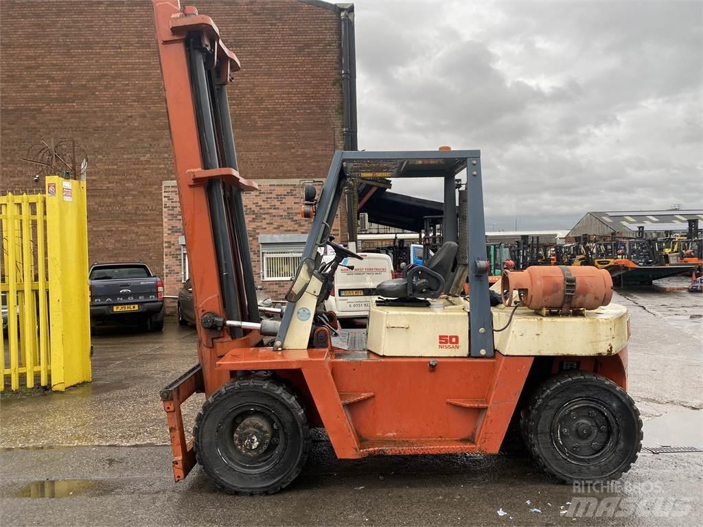 Nissan BF05H50U Dízel targoncák